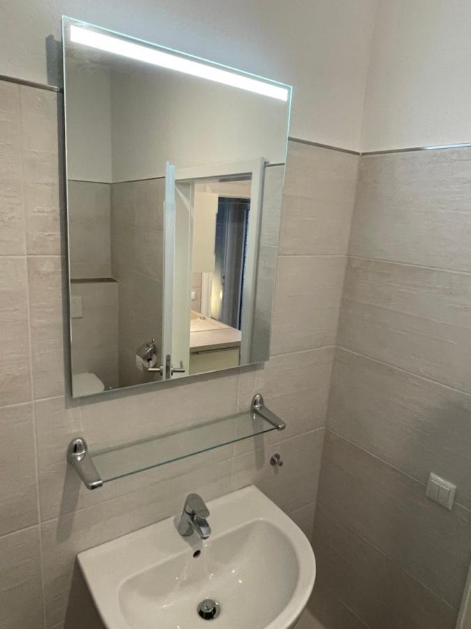Erfbnb - 40Qm Apartment Mit Kueche, Bad, Schlaf-Wohnzimmer In Erfurt Sued - Stadnah- Wlan Екстер'єр фото